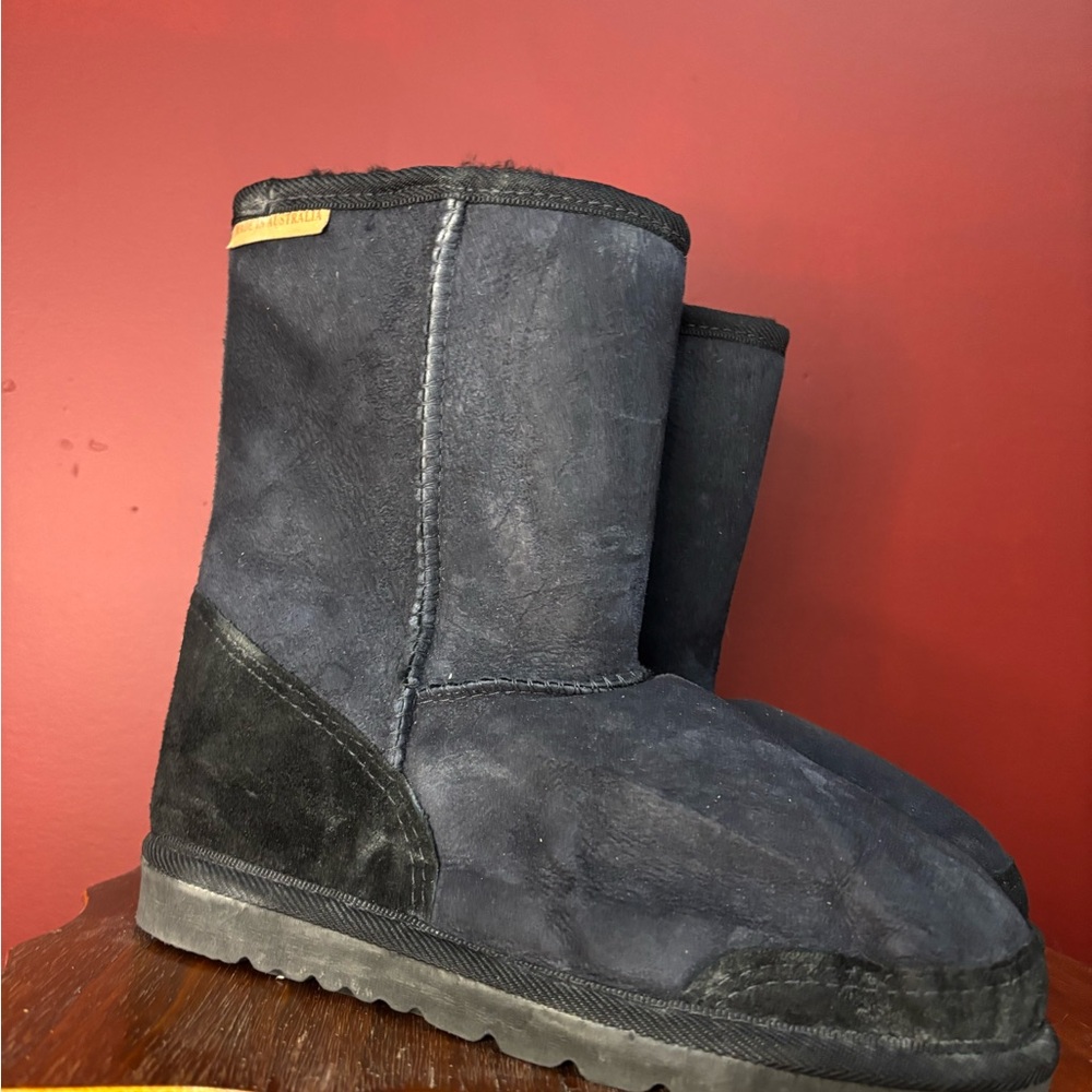 Vintage Australian UGG Women's Midnight and Ebony fuzzy Boots